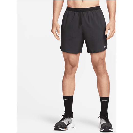 Męskie spodenki do biegania z wszytą bielizną 18 cm Nike Dri-FIT Stride - Czerń ze sklepu Nike poland w kategorii Spodenki męskie - zdjęcie 161522688