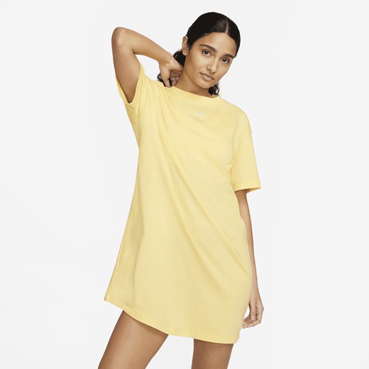 Sukienka Nike mini oversize'owa z krótkimi rękawami 