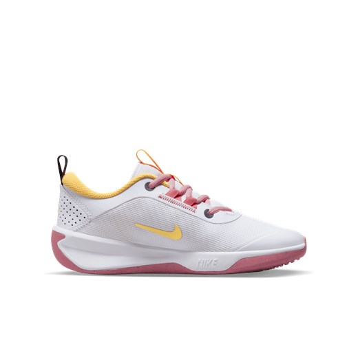 Buty halowe dla dużych dzieci Nike Omni Multi-Court - Biel Nike 38 Nike poland