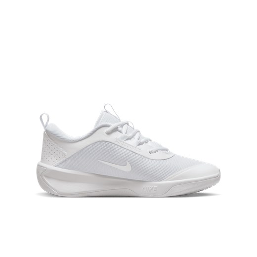 Buty sportowe damskie białe Nike na płaskiej podeszwie 