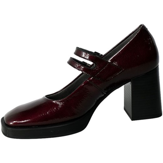 Czółenka Pitillos z klamrą eleganckie