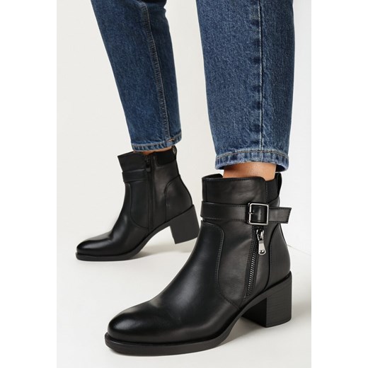 Czarne Botki na Obcasie Słupkowym Zapinane na Suwak Ozdobione Paskiem z Klamrą 41 promocja born2be.pl