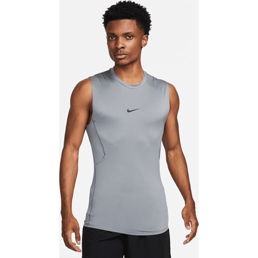 Męska przylegająca koszulka bez rękawów do fitnessu Dri-FIT Nike Pro - Szary ze sklepu Nike poland w kategorii T-shirty męskie - zdjęcie 161609998