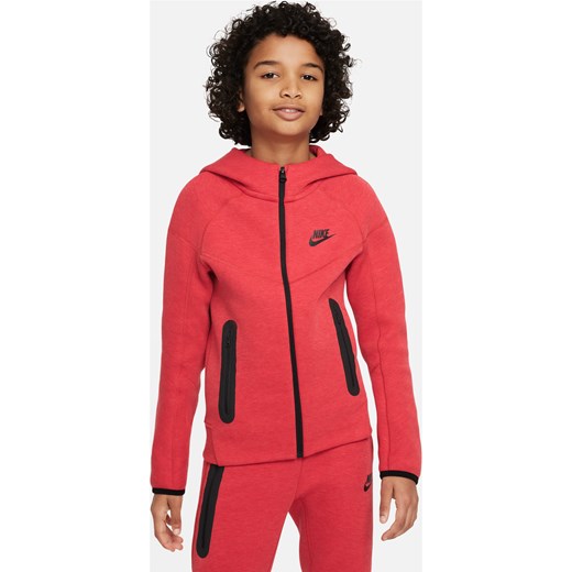 Rozpinana bluza z kapturem dla dużych dzieci (chłopców) Nike Sportswear Tech Fleece - Czerwony ze sklepu Nike poland w kategorii Bluzy chłopięce - zdjęcie 161610175