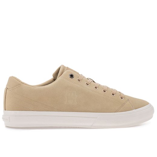 Buty Tommy Hilfiger Hi Vulc Street Low Suede FM0FM04590-AB3 - beżowe ze sklepu streetstyle24.pl w kategorii Trampki męskie - zdjęcie 161683767