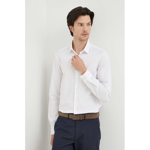 Calvin Klein koszula męska kolor biały slim z kołnierzykiem klasycznym ze sklepu ANSWEAR.com w kategorii Koszule męskie - zdjęcie 161695526