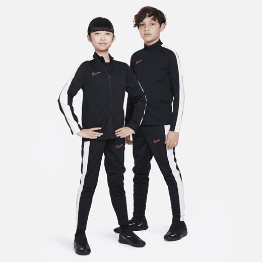 Dres chłopięcy Nike jesienny czarny z dzianiny