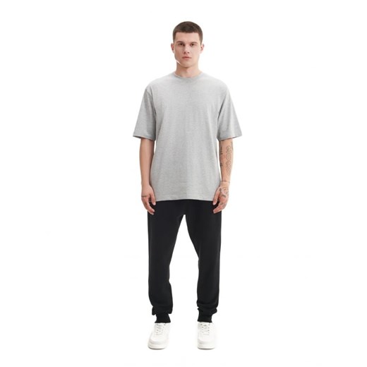 Cropp - Czarne gładkie joggery regular - czarny ze sklepu Cropp w kategorii Spodnie męskie - zdjęcie 161770818
