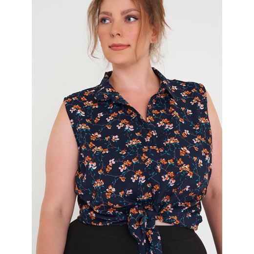 GATE Czarna bluzka z kwiatowym wzorem dla plus size 44 Gate 48 promocja gateshop
