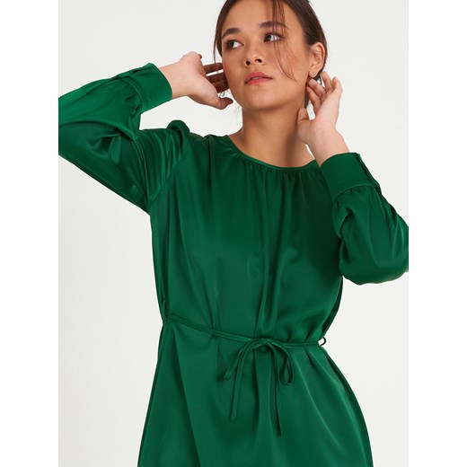Sukienka Gate z długim rękawem zielona mini z paskiem casualowa 