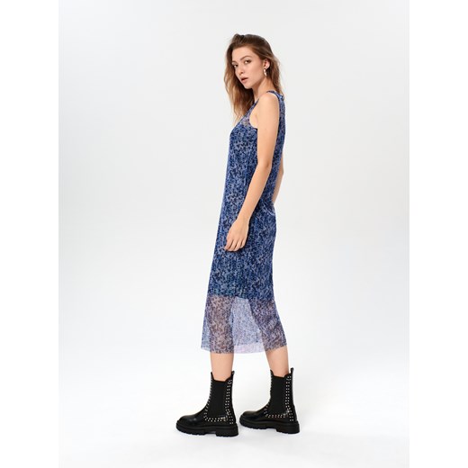 Sukienka Sinsay midi bez rękawów 