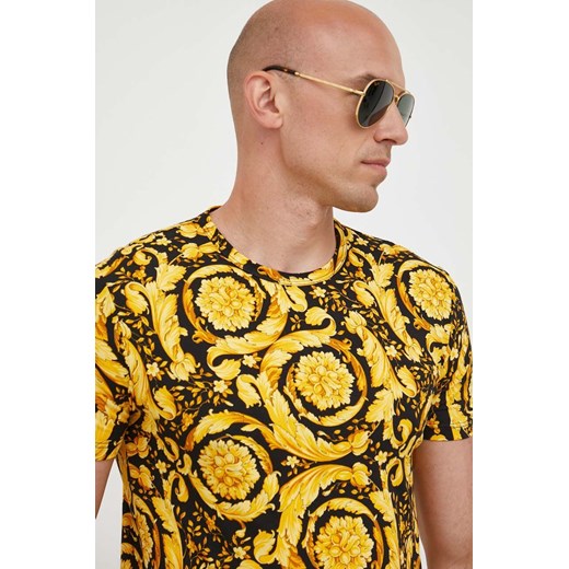 Versace t-shirt męski kolor czarny wzorzysty 1000959 1A00515 ze sklepu PRM w kategorii T-shirty męskie - zdjęcie 162095686