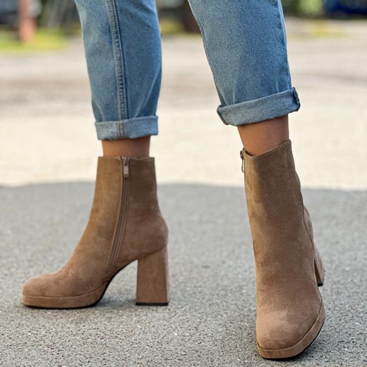 Beżowe zamszowe wysokie botki damskie na słupku JEZZI 2288-2 Jezzi 40 suzana.pl