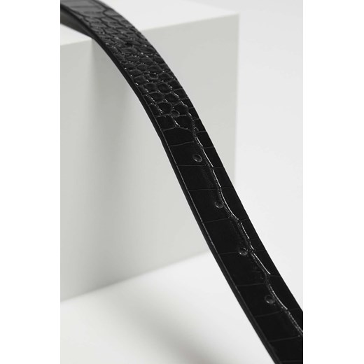 Pasek z ozdobną okrągłą klamrą i wężowym wzorem czarny ze sklepu Moodo.pl w kategorii Paski damskie - zdjęcie 162162657