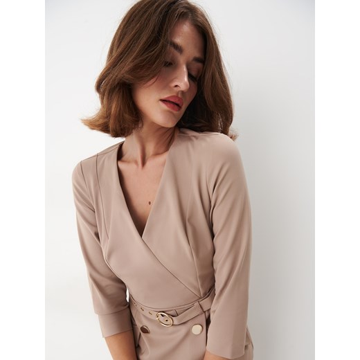 Mohito - Sukienka mini z paskiem - Beżowy Mohito 40 Mohito