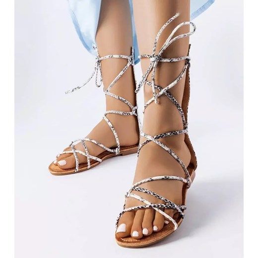 Wzorzyste sandały wysoko wiązane Heliport ze sklepu gemre w kategorii Sandały damskie - zdjęcie 162316565