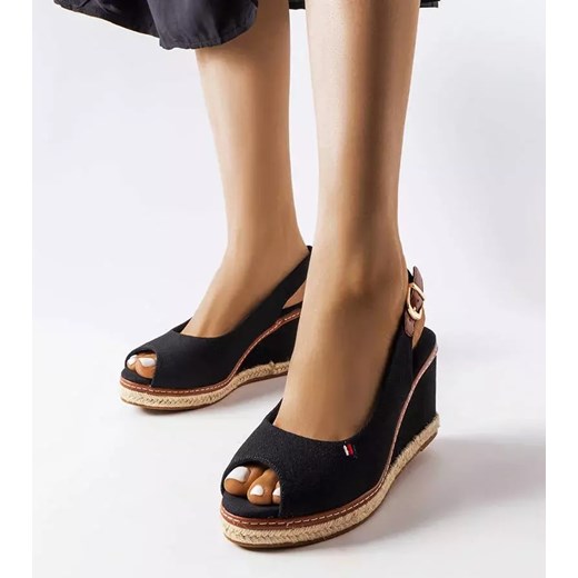 Sandały damskie Gemre eleganckie na platformie z tkaniny 