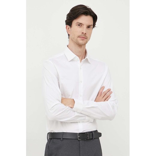 Calvin Klein koszula męska kolor biały slim z kołnierzykiem klasycznym ze sklepu ANSWEAR.com w kategorii Koszule męskie - zdjęcie 162415687