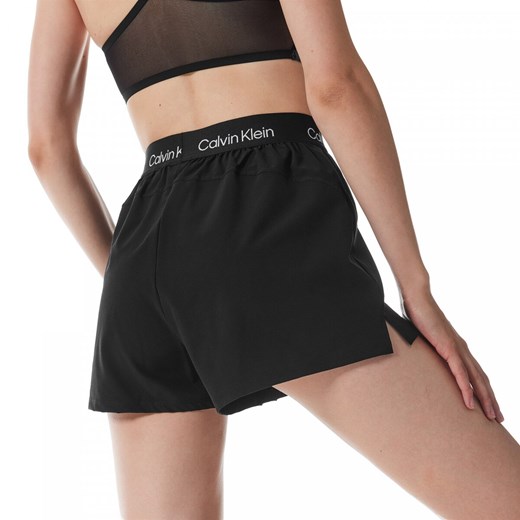 Damskie spodenki treningowe Calvin Klein Performence Shorts 00GWS3S805 - czarne Calvin Klein Sportstylestory.com