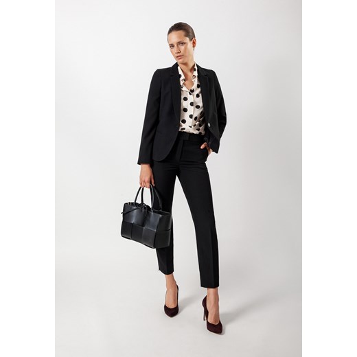 Klasyczne spodnie w czarnym kolorze Molton 42 Molton