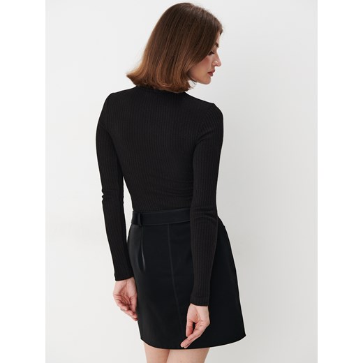 Mohito - Prążkowana czarna bluzka - Czarny Mohito L Mohito