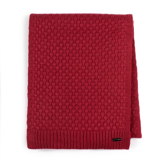 Damski szalik z drobnym geometrycznym wzorem długi czerwony ze sklepu WITTCHEN w kategorii Szaliki i chusty damskie - zdjęcie 162549319