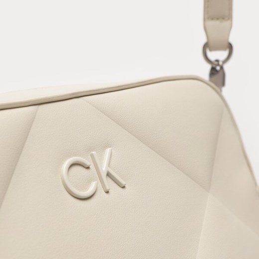Listonoszka Calvin Klein matowa biała średnia 