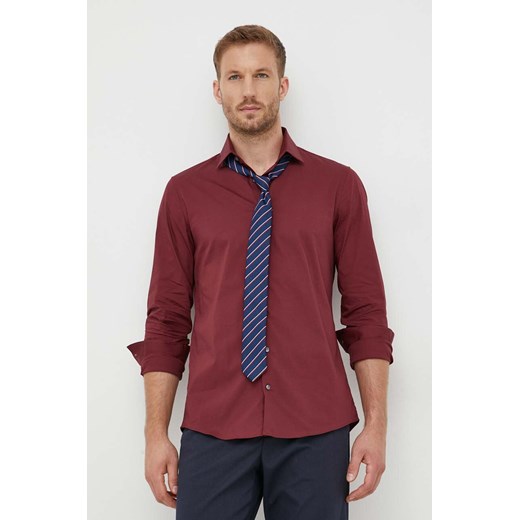 Calvin Klein koszula męska kolor bordowy slim z kołnierzykiem klasycznym ze sklepu ANSWEAR.com w kategorii Koszule męskie - zdjęcie 162716977