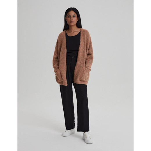 Diverse sweter damski z dekoltem w serek brązowy casualowy 