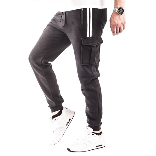 Spodnie dresowe 41211  czarne ze sklepu Risardi w kategorii Spodnie męskie - zdjęcie 162745876
