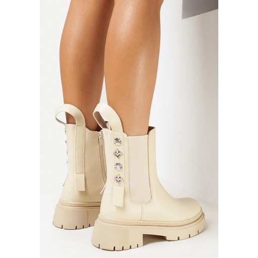 Botki beżowe Born2be 