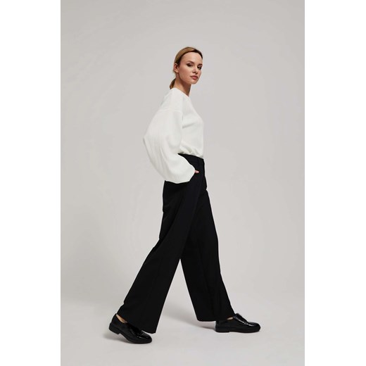 Czarne spodnie damskie Moodo.pl na jesień 