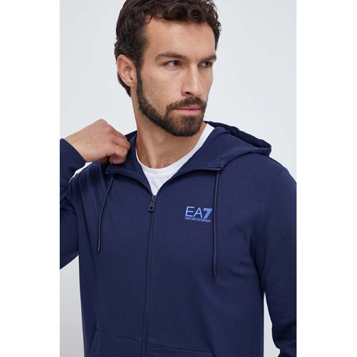 EA7 Emporio Armani bluza bawełniana męska kolor granatowy z kapturem z nadrukiem ze sklepu ANSWEAR.com w kategorii Bluzy męskie - zdjęcie 163361737