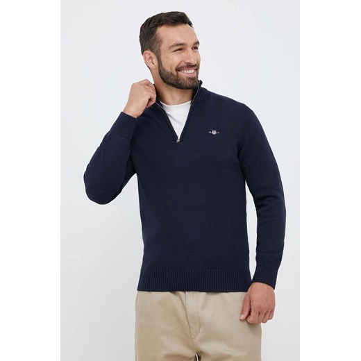 Gant sweter bawełniany kolor granatowy ze sklepu ANSWEAR.com w kategorii Swetry męskie - zdjęcie 163362218