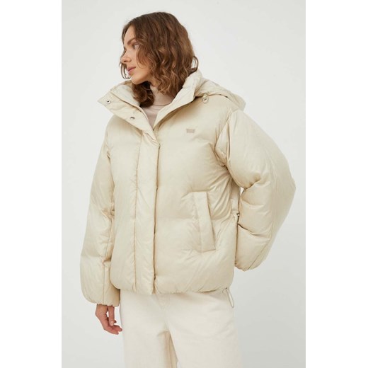 Levi&apos;s kurtka puchowa damska kolor beżowy zimowa ze sklepu ANSWEAR.com w kategorii Kurtki damskie - zdjęcie 163366729