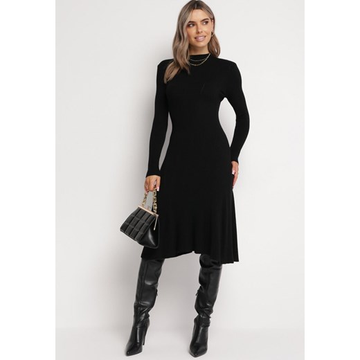 Czarna Sweterkowa Sukienka z Półgolfem i Rozkloszowanym Dołem Tamenesa ze sklepu Born2be Odzież w kategorii Sukienki - zdjęcie 163503898