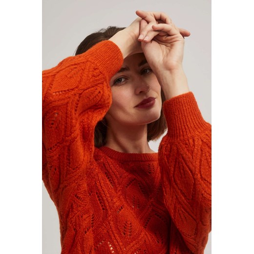 Ażurowy sweter pomarańczowy ze sklepu Moodo.pl w kategorii Swetry damskie - zdjęcie 163536726