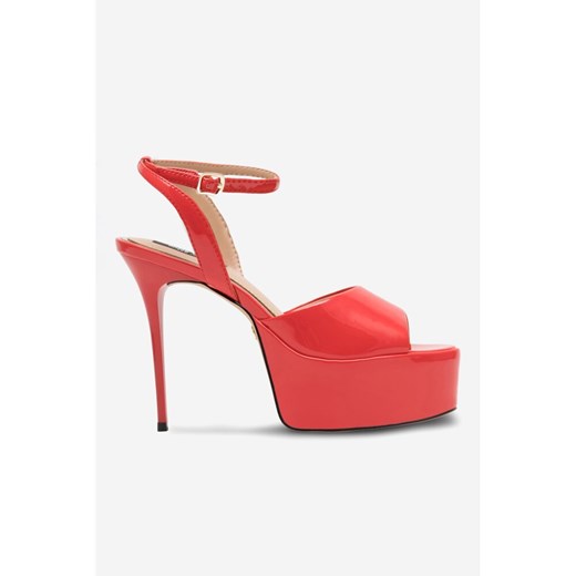 Sandały damskie Nine West czerwone z klamrą 