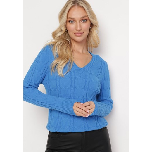 Niebieski Sweter w Warkoczykowy Wzór z Dekoltem w Serek Marjas ze sklepu Born2be Odzież w kategorii Swetry damskie - zdjęcie 163592067