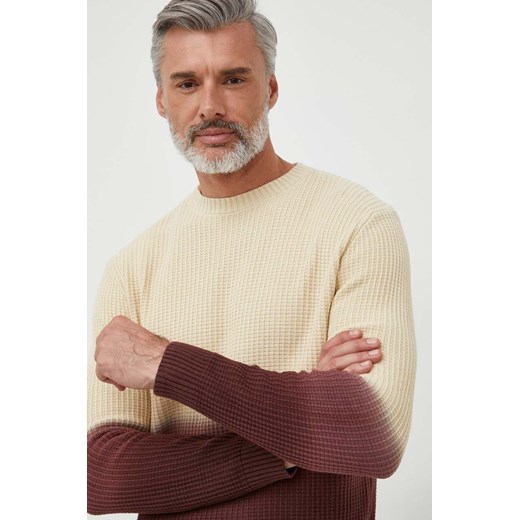 Pepe Jeans sweter bawełniany kolor beżowy ze sklepu ANSWEAR.com w kategorii Swetry męskie - zdjęcie 163594785
