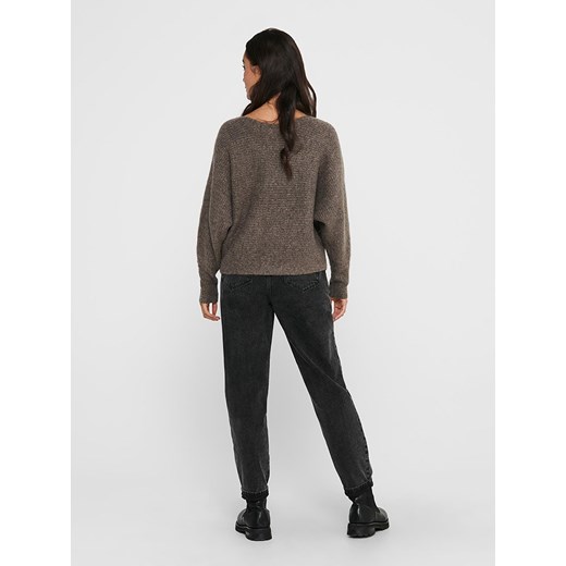 Sweter damski ONLY brązowy z okrągłym dekoltem 