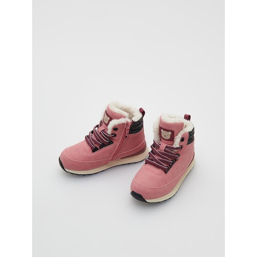 Reserved - Ocieplane buty za kostkę - brudny róż ze sklepu Reserved w kategorii Buty zimowe dziecięce - zdjęcie 163862775