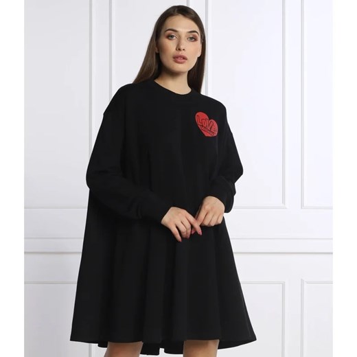 Sukienka Love Moschino casualowa prosta z bawełny z długim rękawem