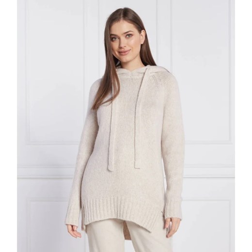 Sweter damski Riani z dekoltem w literę v