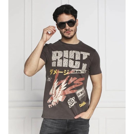 GUESS T-shirt RIOT TOUR | Regular Fit ze sklepu Gomez Fashion Store w kategorii T-shirty męskie - zdjęcie 163973316
