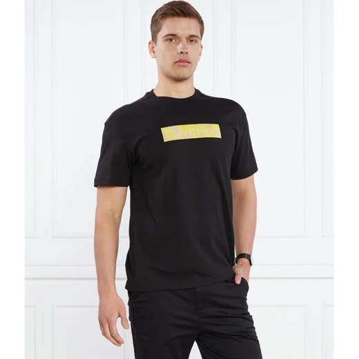 Calvin Klein T-shirt CAMO RAISED BOX LOGO | Comfort fit ze sklepu Gomez Fashion Store w kategorii T-shirty męskie - zdjęcie 163980018