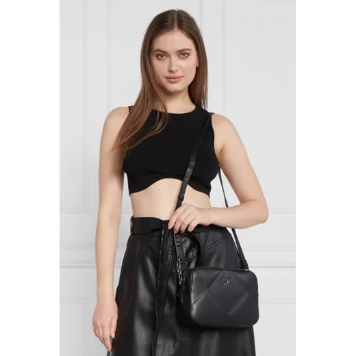 Calvin Klein Torebka na ramię RE-LOCK QUILT CAMERA Calvin Klein OS okazyjna cena Gomez Fashion Store