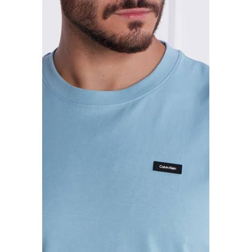 T-shirt męski niebieski Calvin Klein z krótkim rękawem 