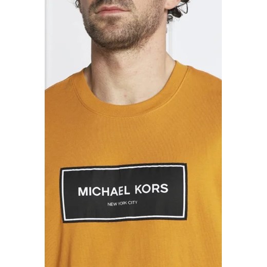 Michael Kors T-shirt FLAGSHIP LOGO | Regular Fit Michael Kors XL promocja Gomez Fashion Store