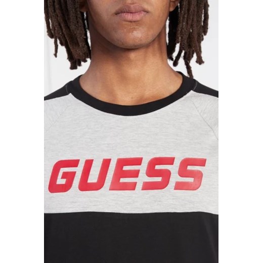 T-shirt męski Guess wielokolorowy młodzieżowy z krótkim rękawem